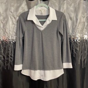 Gray Long Sleeve Layered Look Top by Agenda Size Small